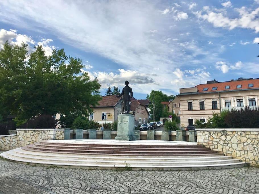 Andrea Apartman Miskolc Belvarosaban Exteriör bild